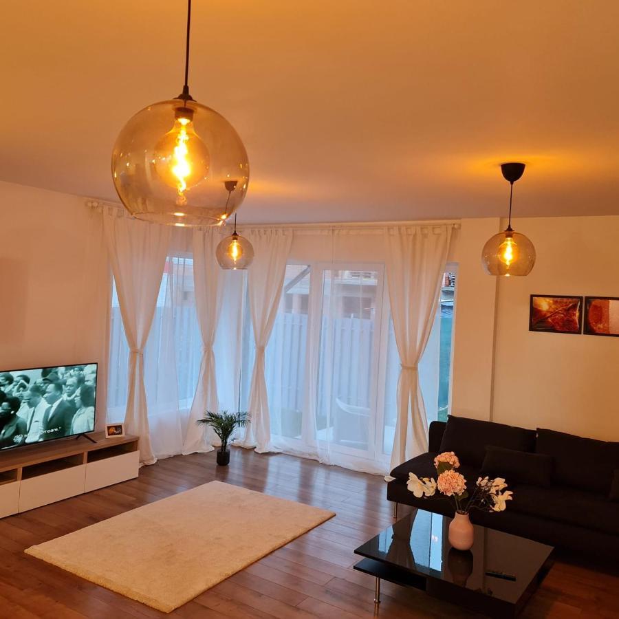 Galaxy Residence Villa Otopeni Eksteriør billede