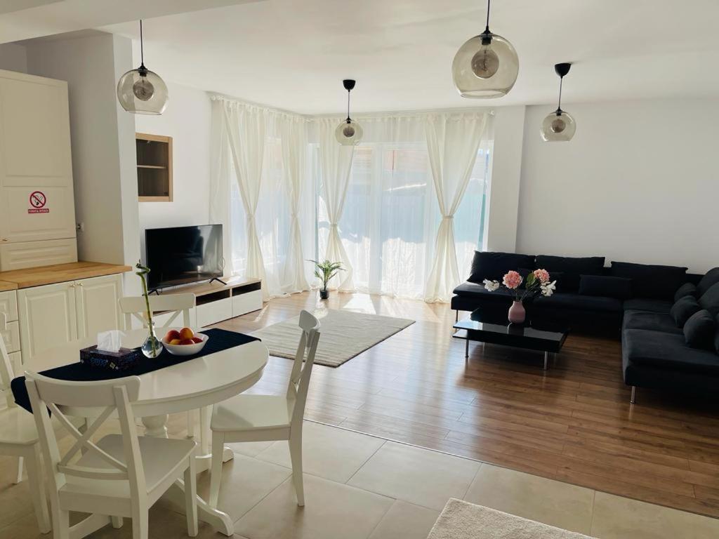Galaxy Residence Villa Otopeni Eksteriør billede
