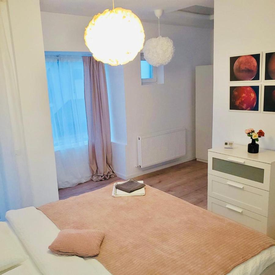 Galaxy Residence Villa Otopeni Eksteriør billede